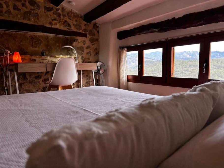 Rural Stone House with wood fireplace - B&B