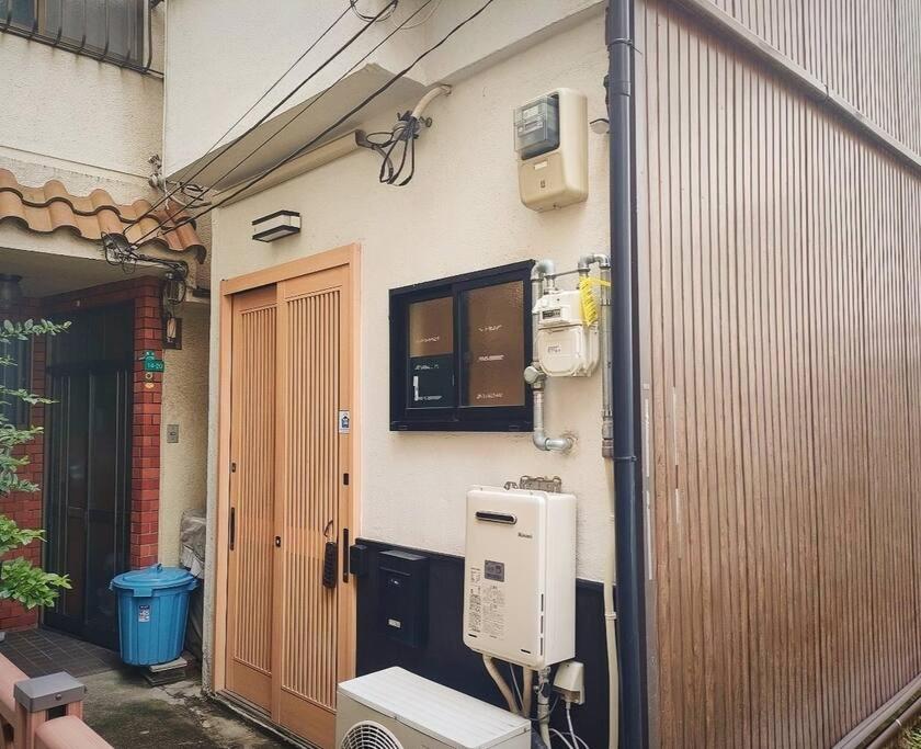 Guest House anytime USJまで7分 海遊館まで5分 2階建戸建て - Bed and Breakfast Osaka