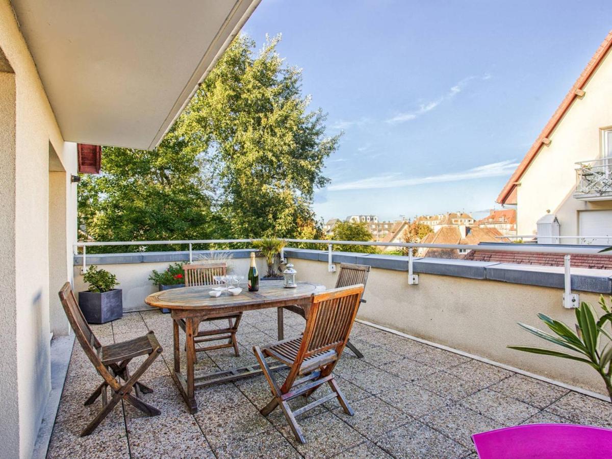 Appartement spacieux 70m², piscine, parking, près plage et commerces - FR-1-788-38 - B&B