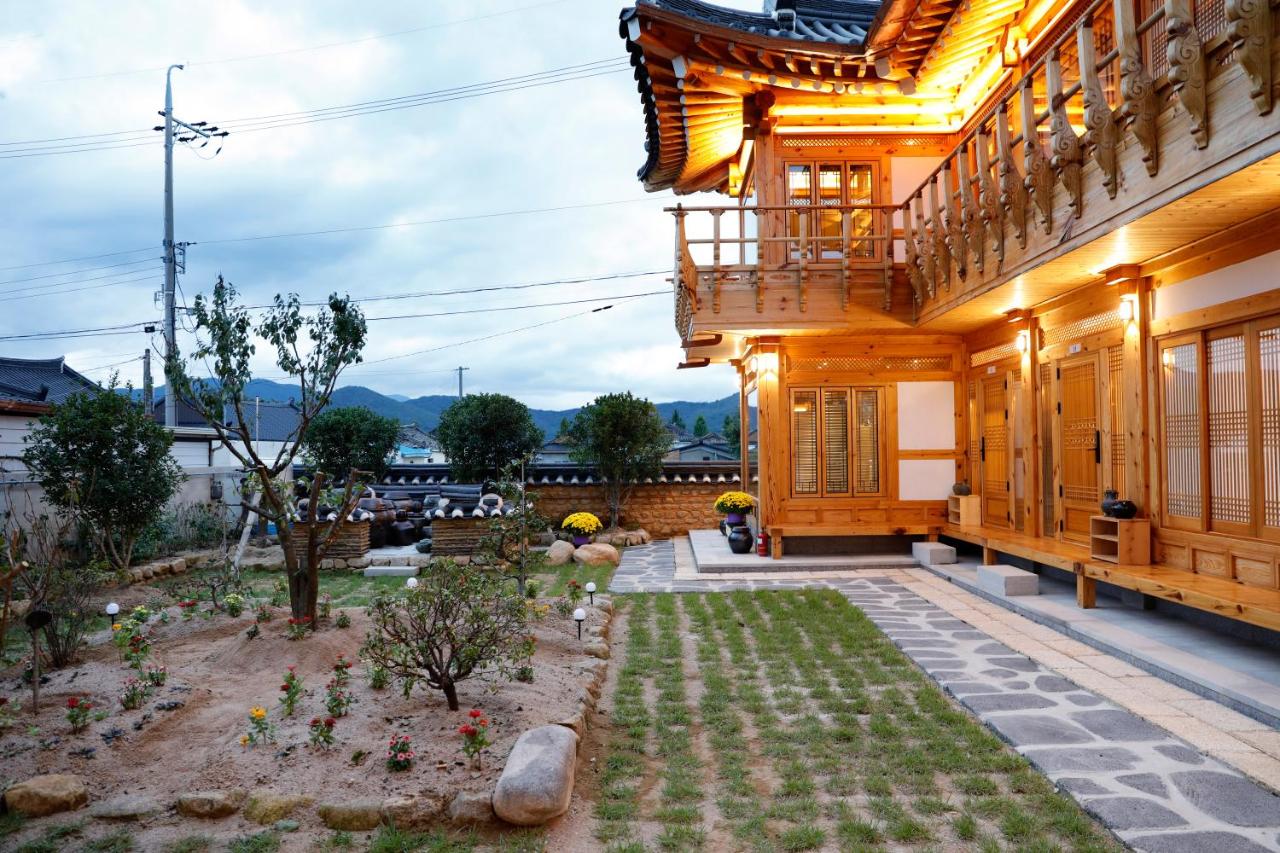 Hanok stay Mokhyang - Ferienwohnung Gyeongju