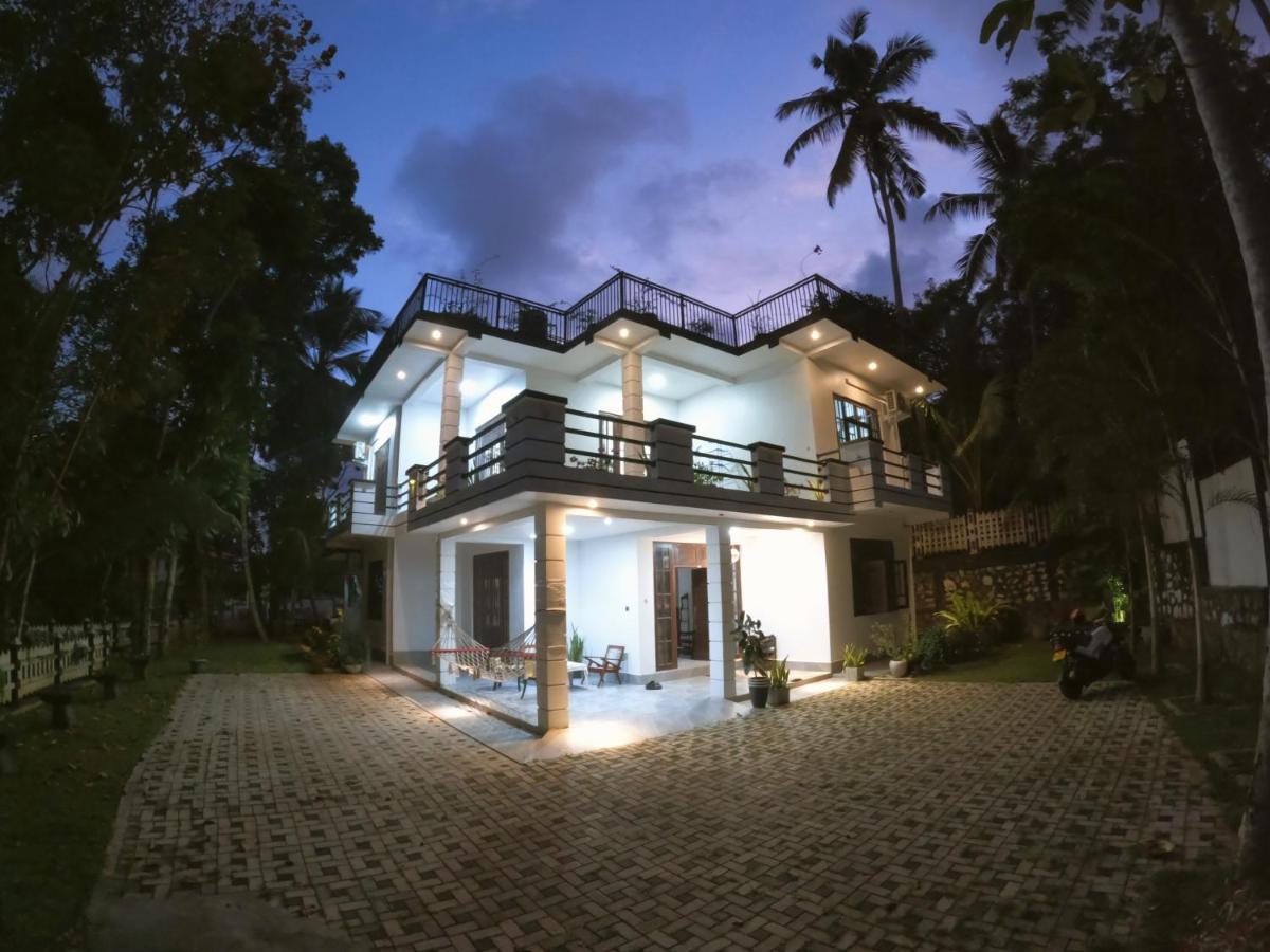 New Wijaya Villa - B&B Pitiduwa