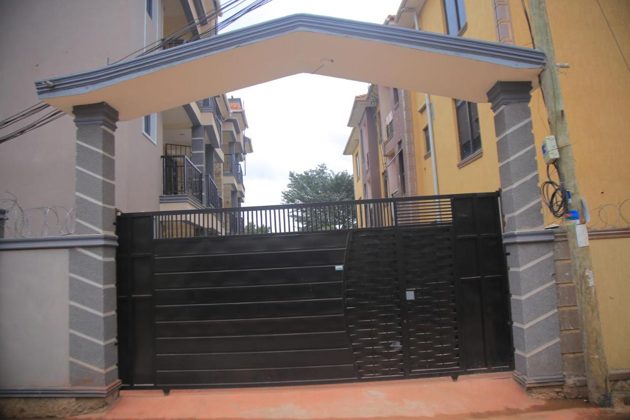 Tinaz Staycation, Kampala - B&B