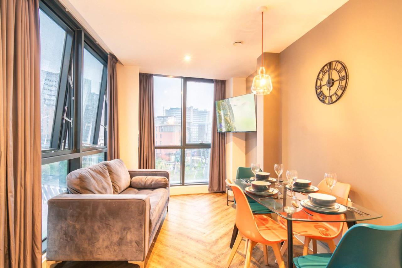 Fabulous 2 Bedroom Apartment in Manchester Centre - Bed and Breakfast Manchester