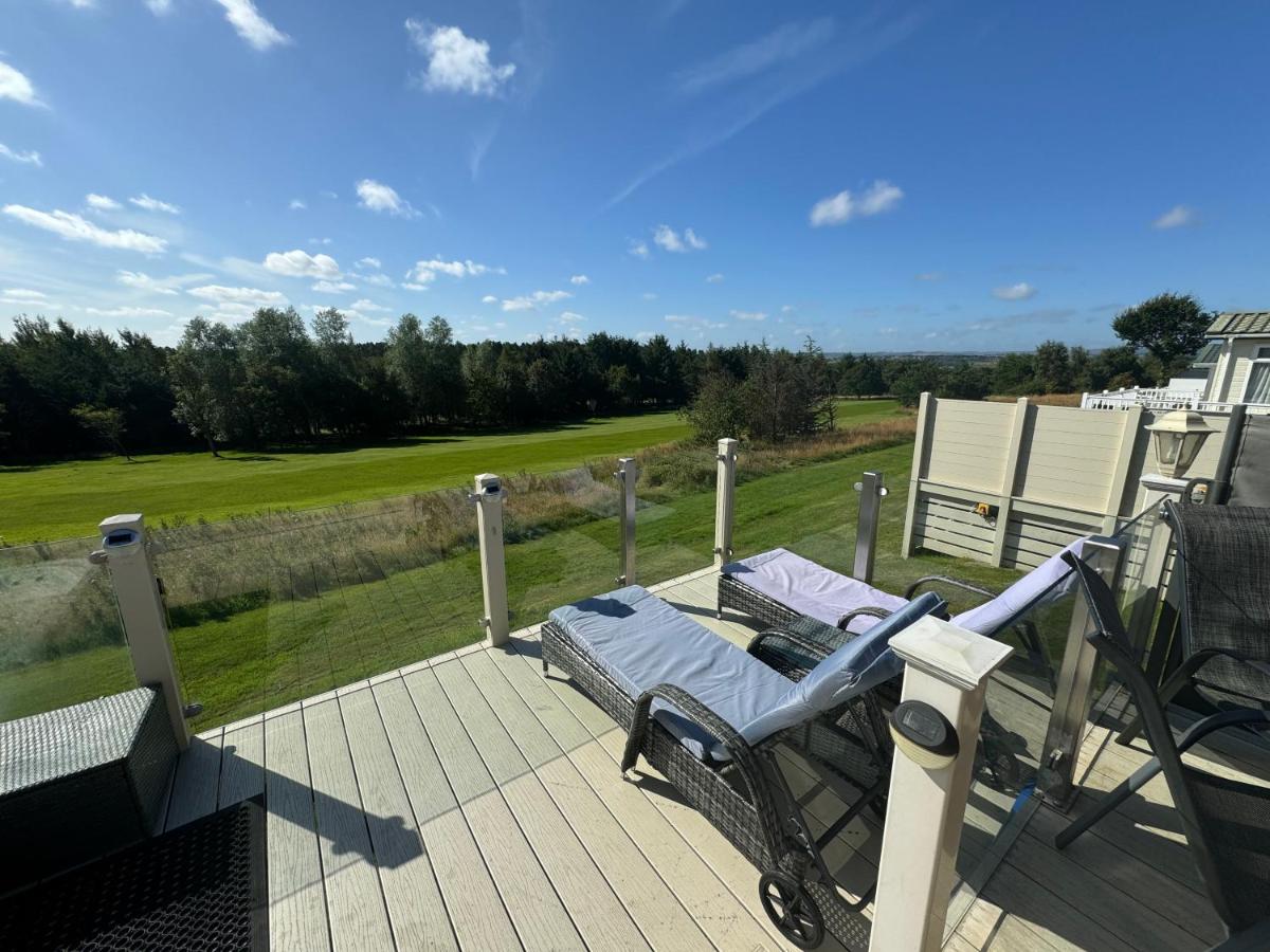 Hot Tub Lodge Percy Wood Golf Course - Ferienwohnung