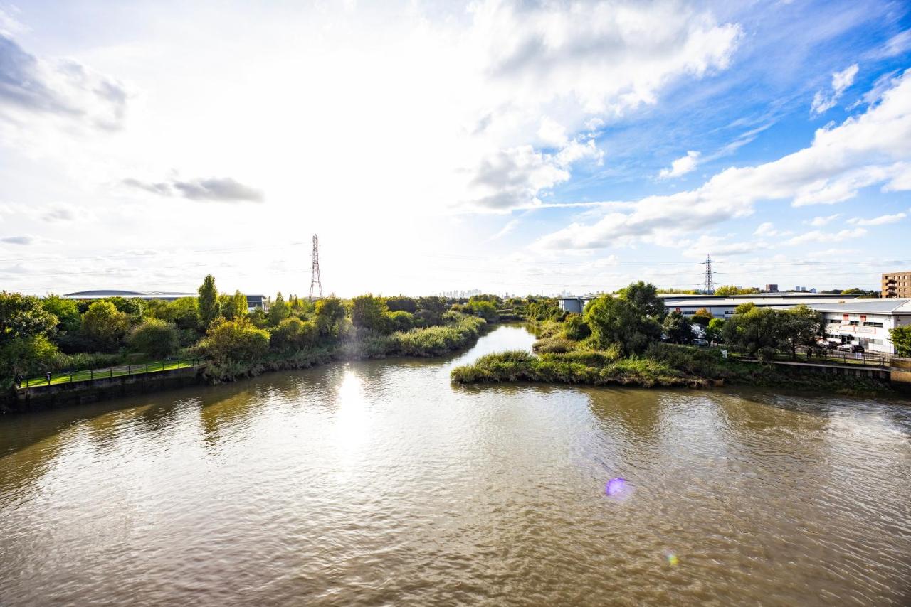 Stunning 2 Bed Flat With City Views - B&B