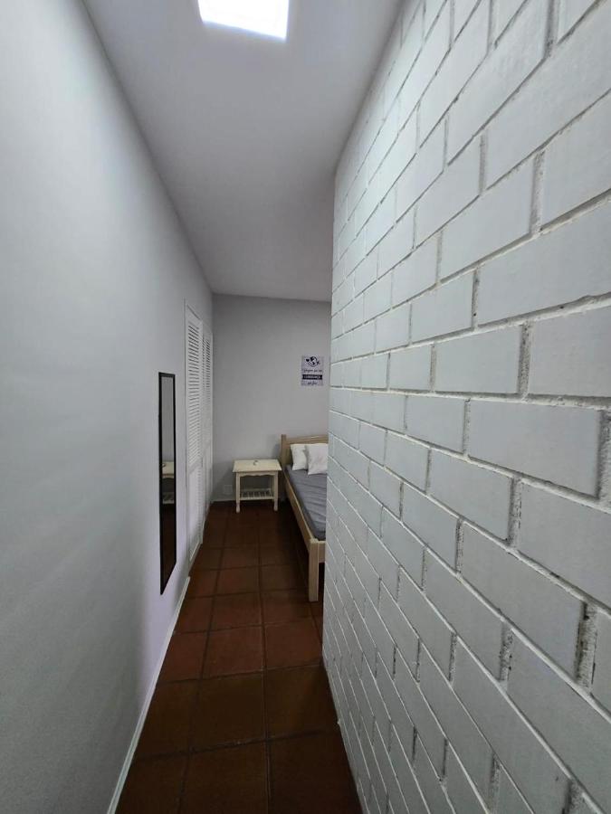 Apartamento no Guarujá Praia da Enseada para até 6 pessoas, com Ar Condicionado, aprox 350 metros - 5 minutos a pé - Chambres d'hôtes Guarujá