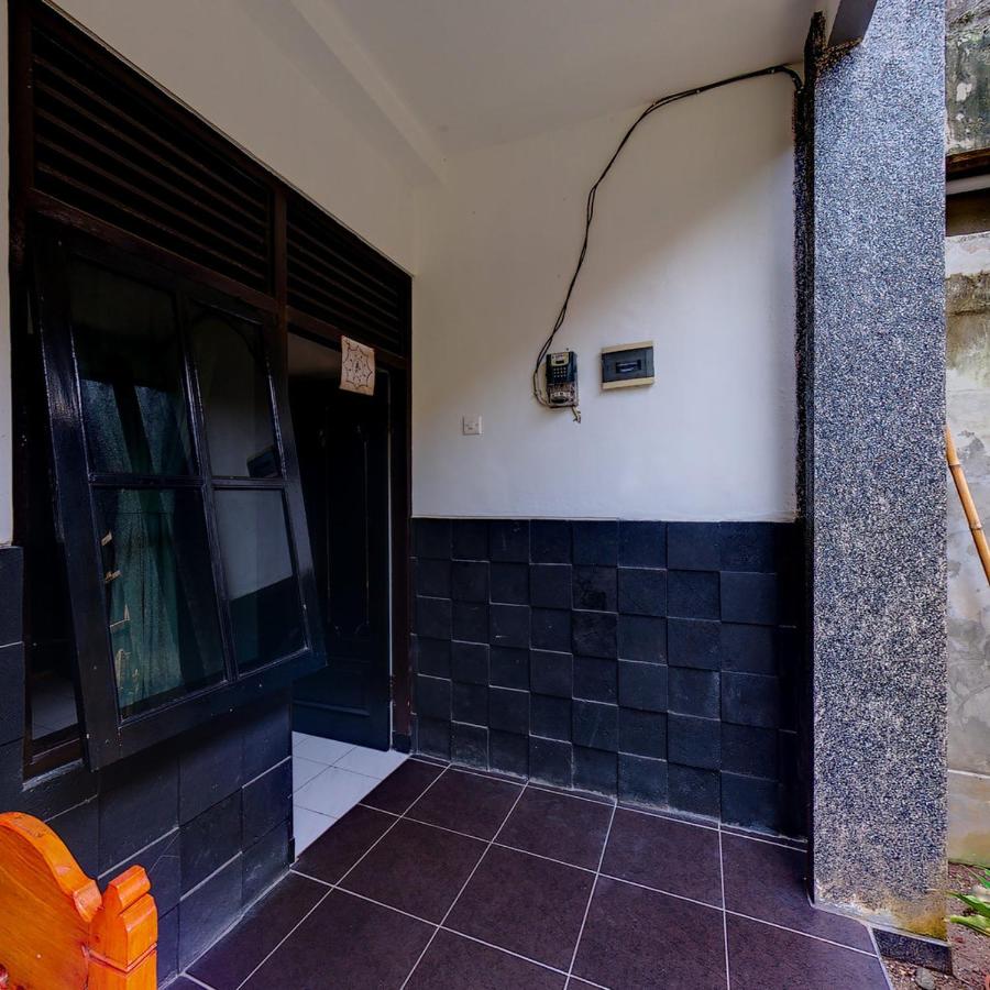 Twin Room with Private Bathroom
