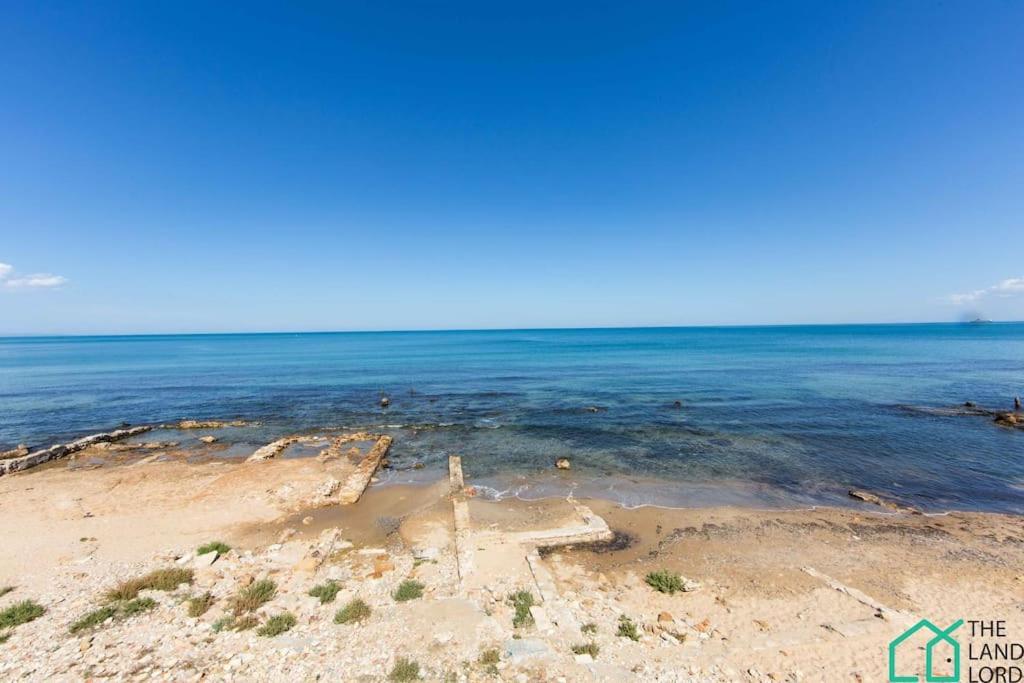 Front Sea Luxury Modern and High Standing La Marsa Corniche - B&B