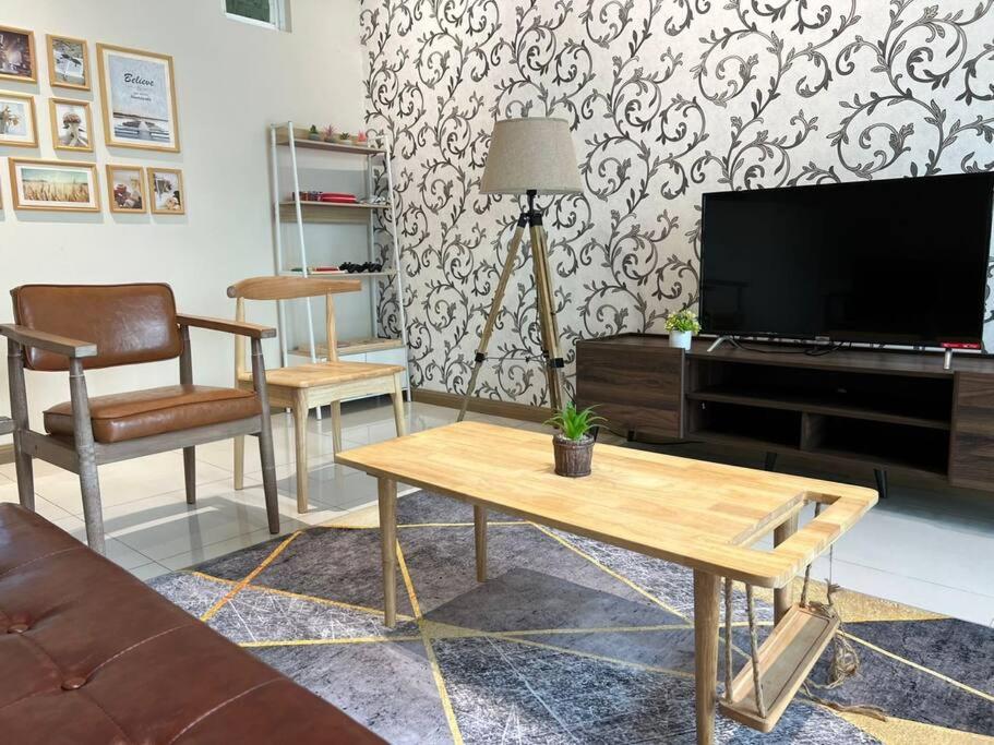 KarpalSinghDrive Seaside Georgetown 4R3B3P 15pax - Ferienwohnung