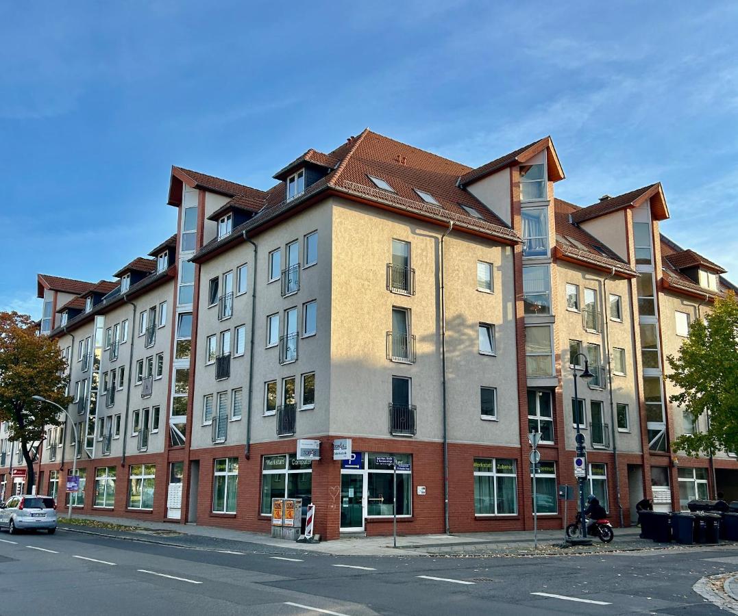Cottbus-Apartments - Red Apartment I privat I Wifi I Küche I Balkon - Chambres d'hôtes Cottbus