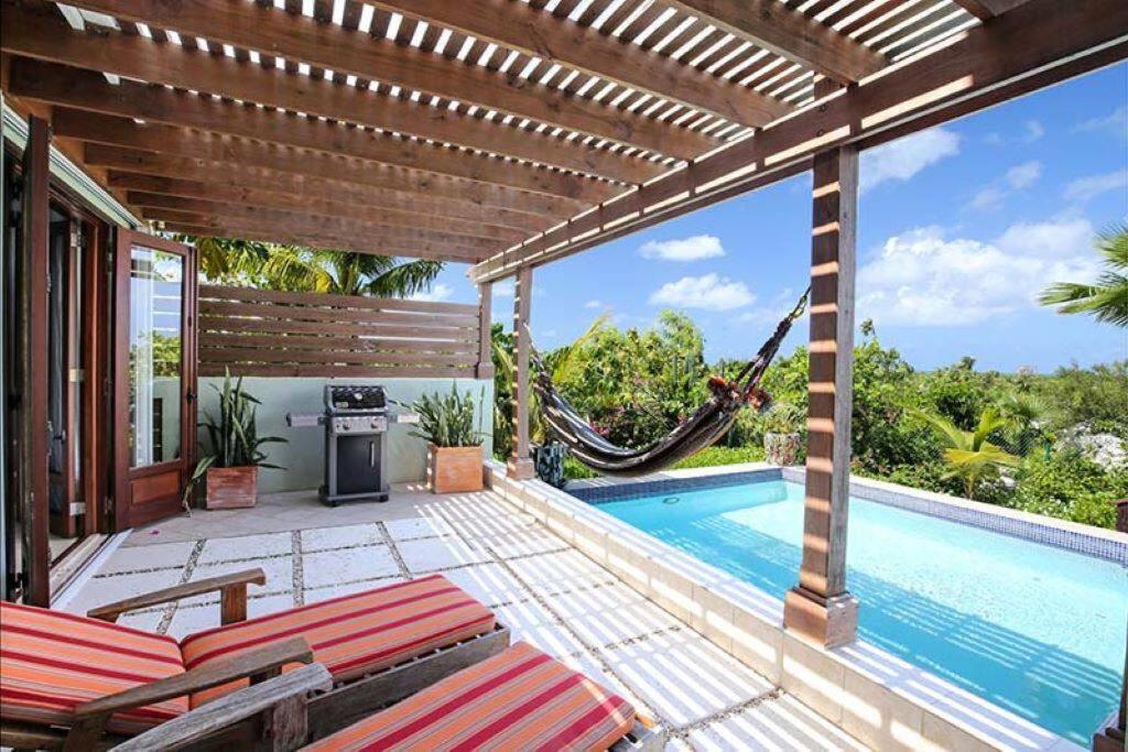 Pelican Paradise Villa - Leeward Beach - B&B