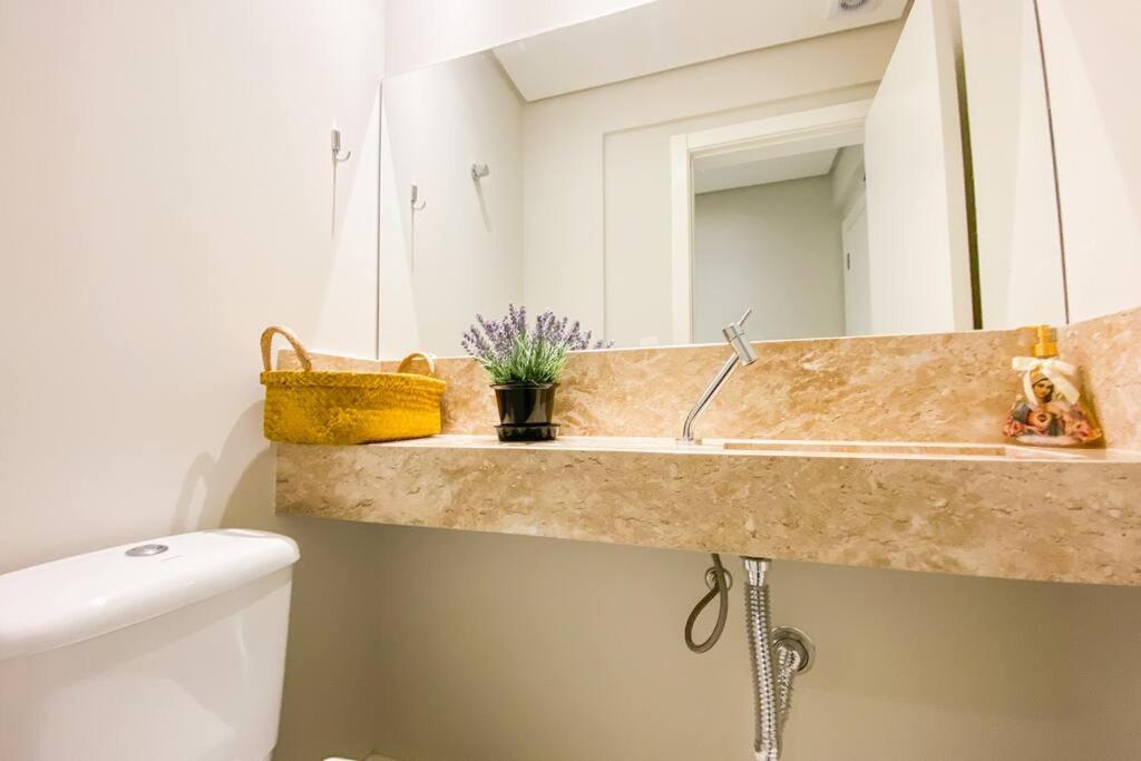 Apartamento para férias na Praia de Palmas - 0105 - Chambres d’hôtes Governador Celso Ramos