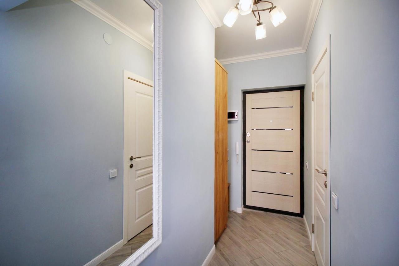 Бирюзовая студия в Молодежке - Bed and Breakfast Alma-Ata