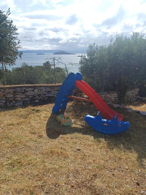Αγγελικό παραθαλάσσιο εξοχικό! - Ferienwohnung Ambelón
