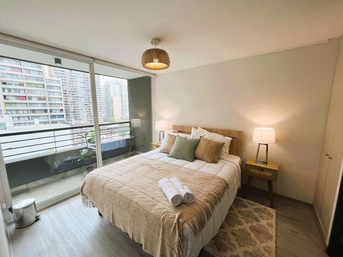 HOM l Pasos MetroSantaLucía Cálido Wifi Alameda - B&B Santiago de Chile