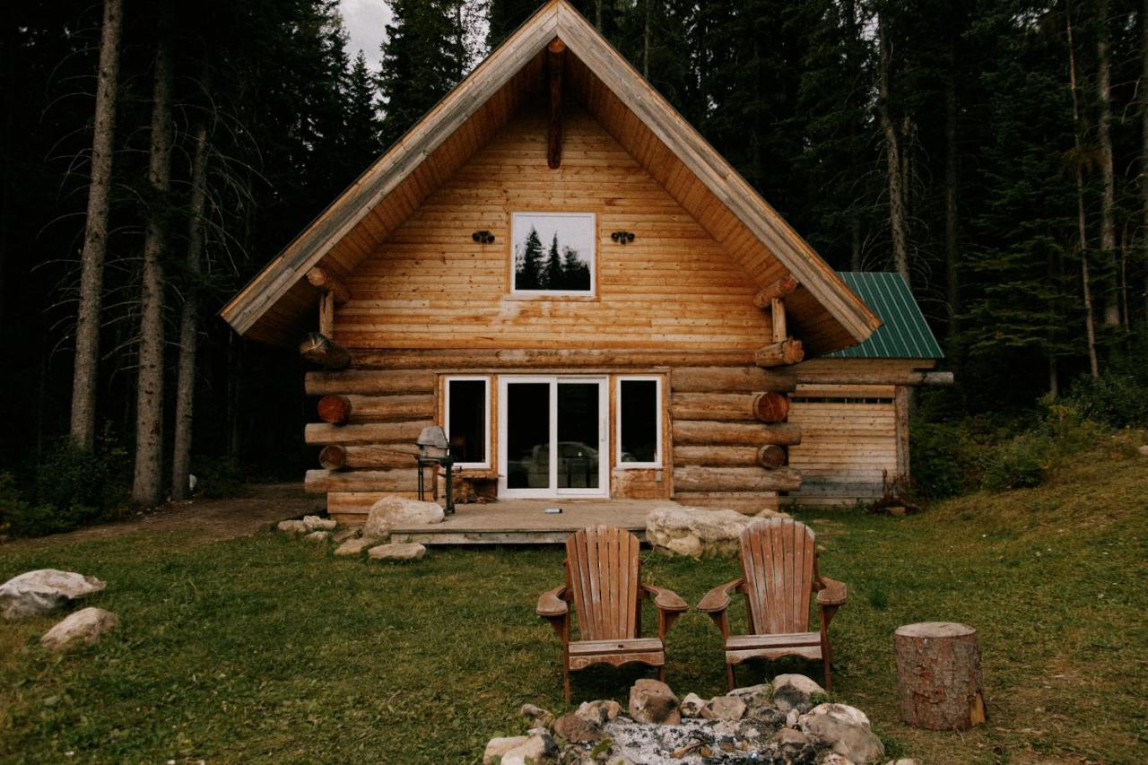 Rustic Dream Cabin at Beaverfoot - B&B