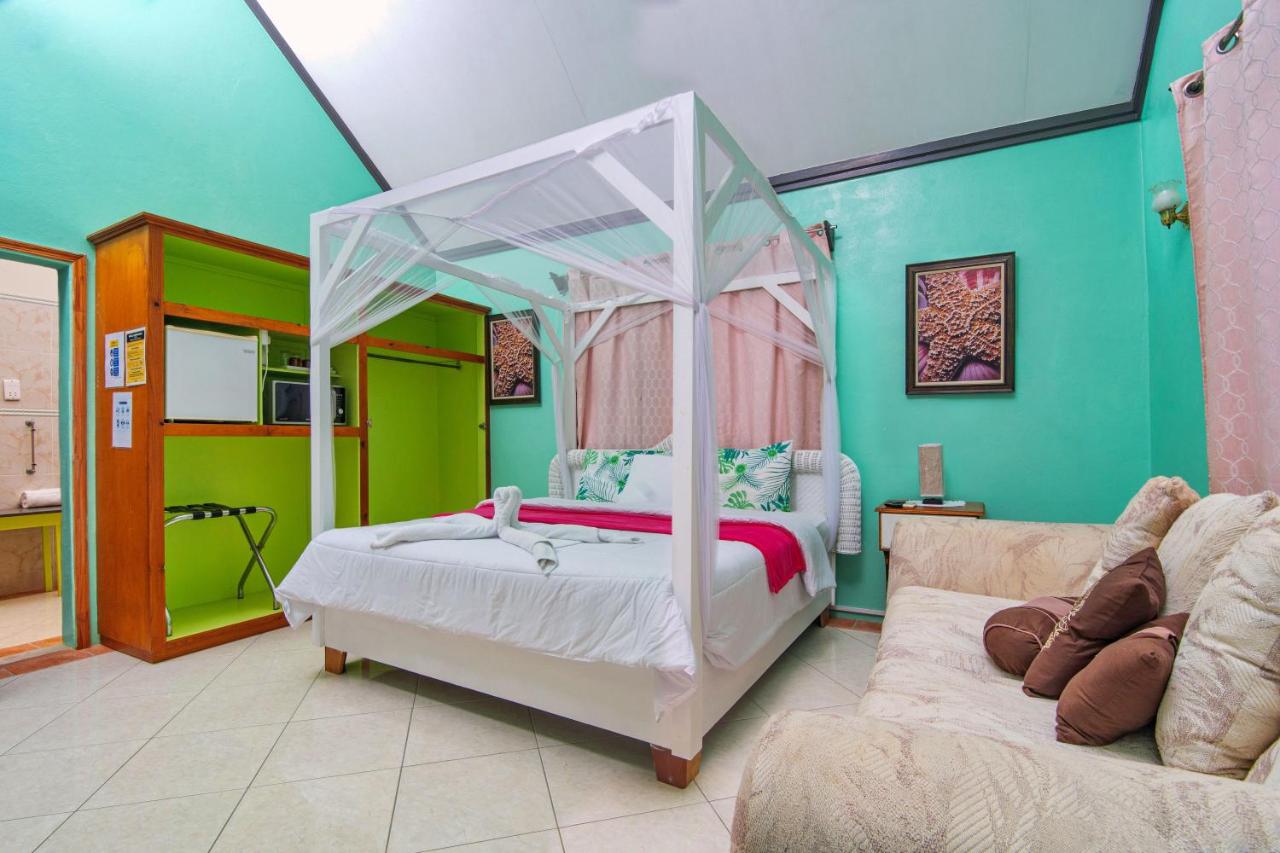 Deluxe King Suite