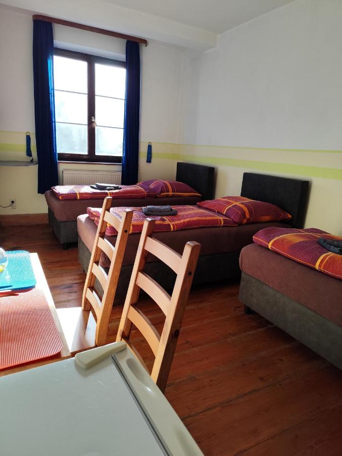 Standard Twin Room with Shared Bathroom