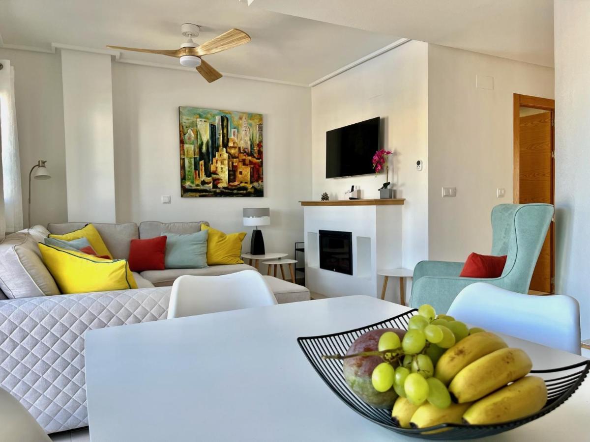 Stunning apartment with overflow pool and golf view - B&B