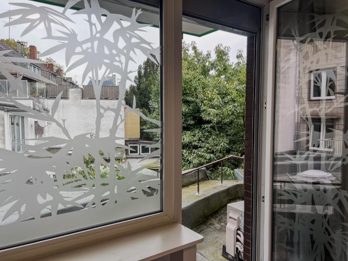 T&K Apartments - Krefeld Zentrum - 1 and 2 room Apartments 20min to Fair DUS - B&B