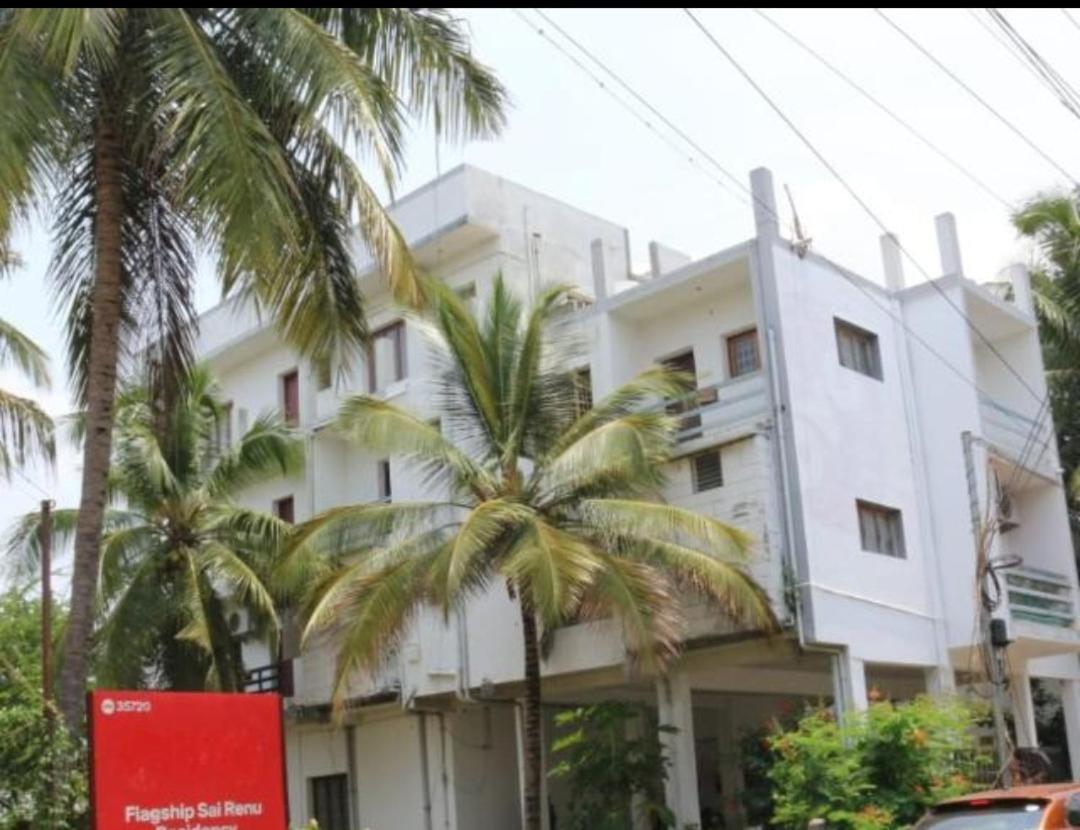 Renu Residency on the way to Isha Yoga Centre near Maruthamalai - B&B