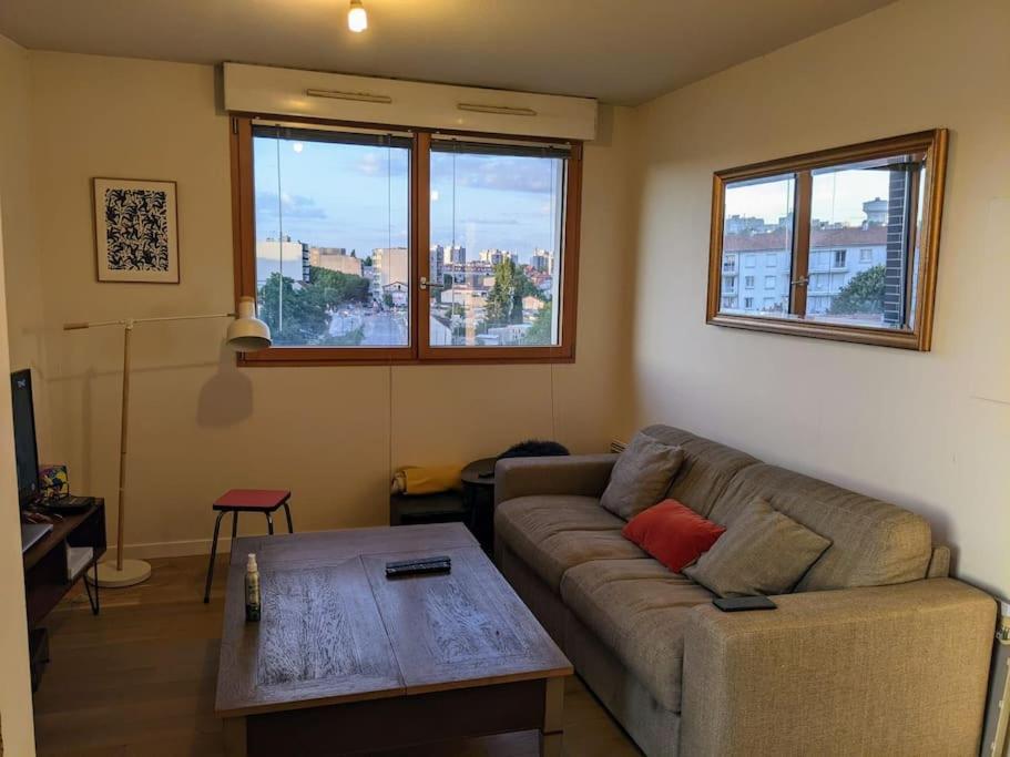 Superbe deux pièces avec terrasse proche du métro - B&B