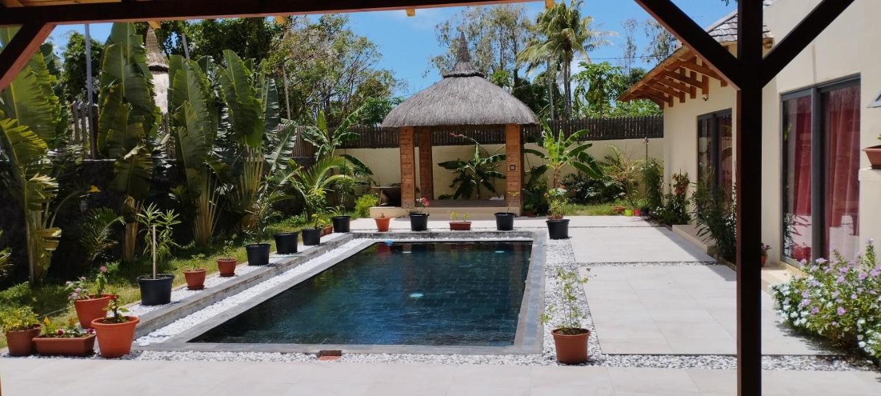 VILLA LE DAUPHIN DU LAGON BLEU - PEREYBERE - GRAND BAIE - B&B