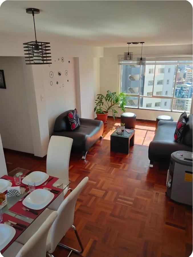 Apartamento Céntrico, Privado, Iluminado, Soleado, Cerca EMBAJADAS Av Arce - Chambres d’hôtes La Paz