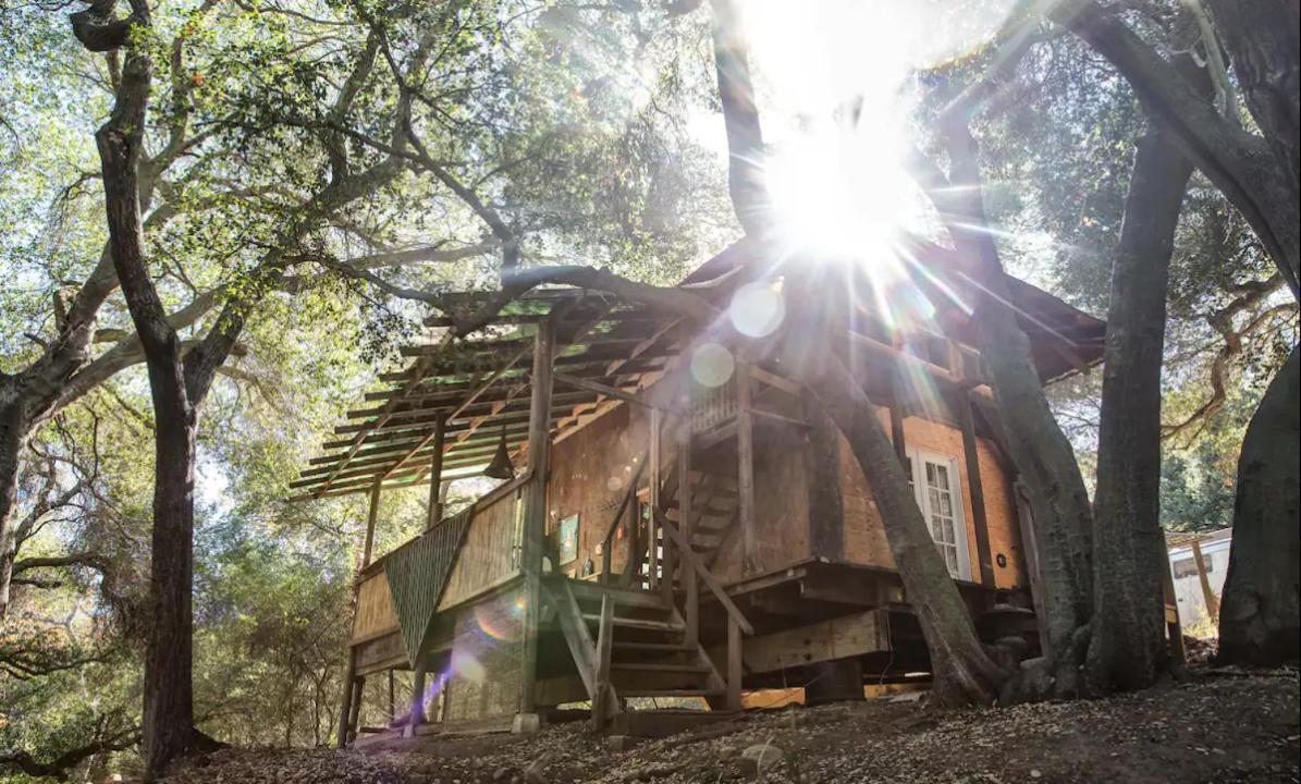 Japanese Tea House with Private Mountain Trails and Creek - B&B
