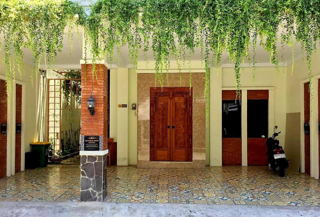Balmoral House Ambarukmo - B&B Yogyakarta