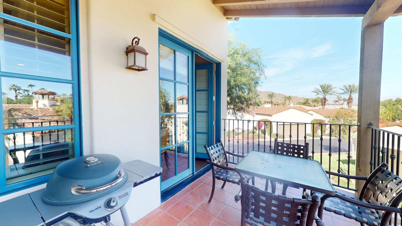 LV222 Spacious Upstairs 2BR Lock-Off in Legacy Villas - B&B