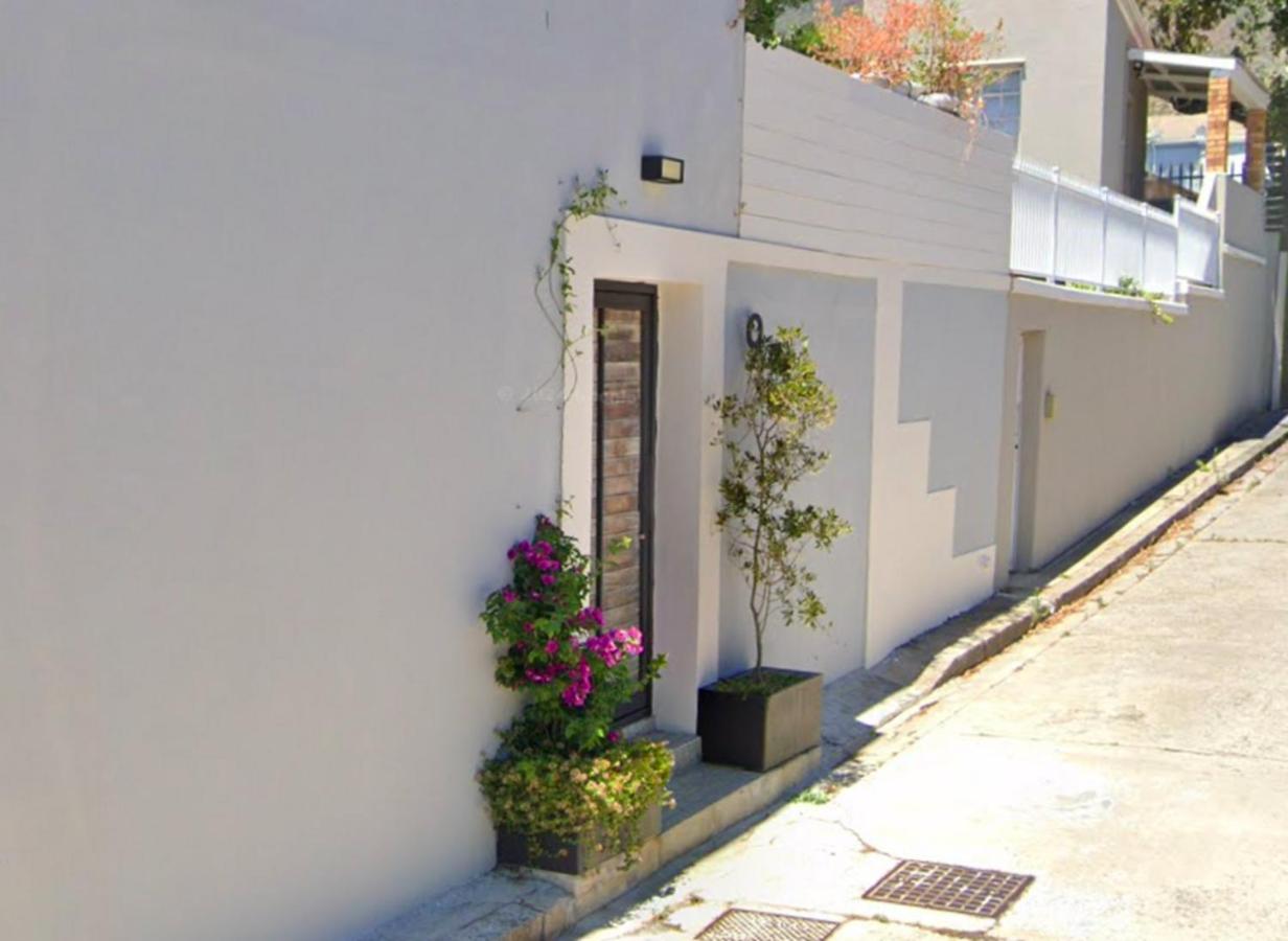Central Victorian with Stunning Views & Pool - B&B