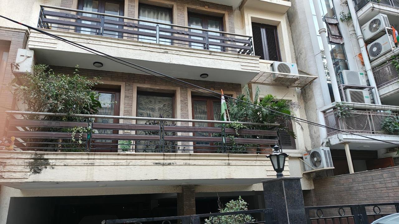 Fortune Home Service Apartment 4Bhk,J-45 - B&B