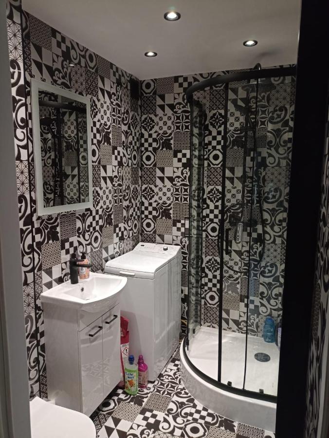 Apartament Okrzei - B&B Włocławek