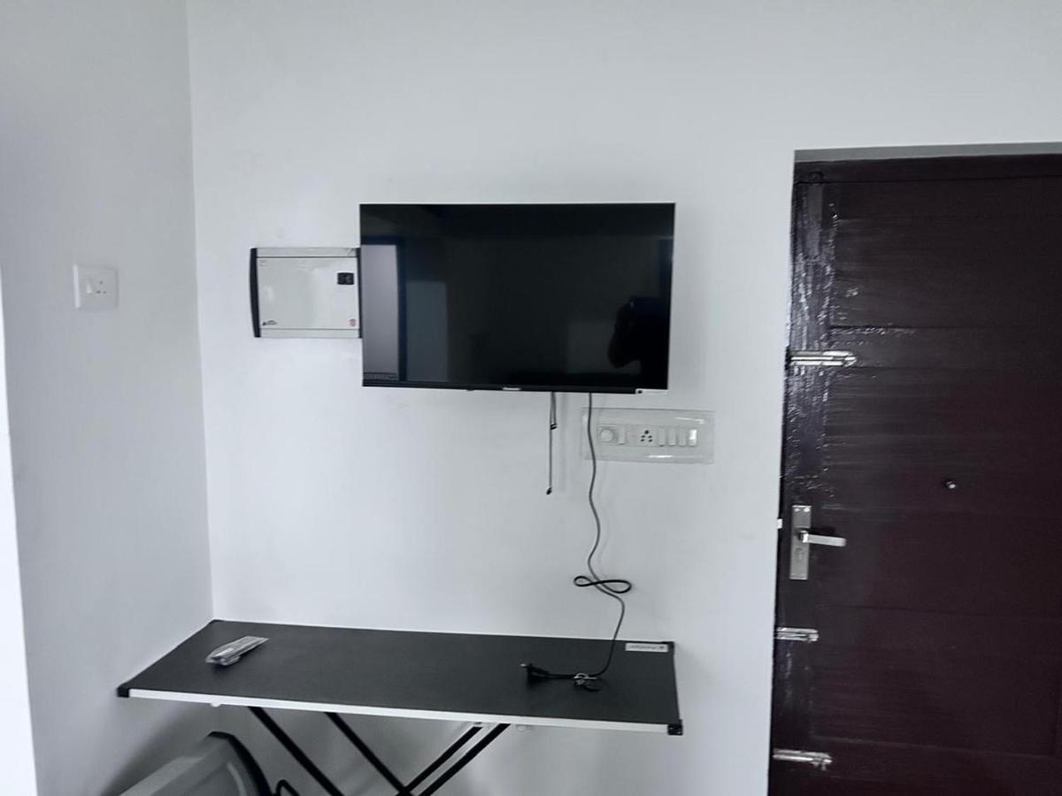 One-Bedroom Deluxe Apartment
