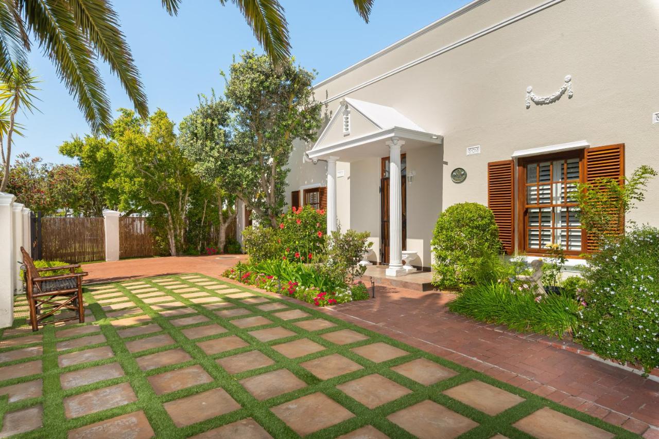 Meerendal Cottage-Affordable Luxury-Private Garden with Pool & Hot Tub - B&B Città del Capo