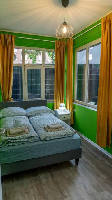 Stylish apartment with terrace for up to 6 people - Chambres d'hôtes Bochum