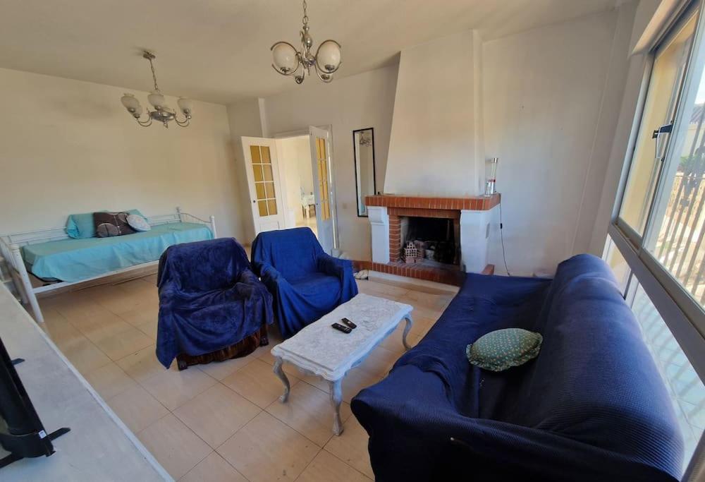 Large chalet 5 min walk to beach - Bed and Breakfast Vélez-Málaga