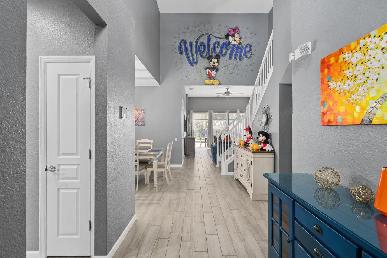 Luxury 5BR Villa Near Disney, Private Pool & Game Room - B&B Orlando