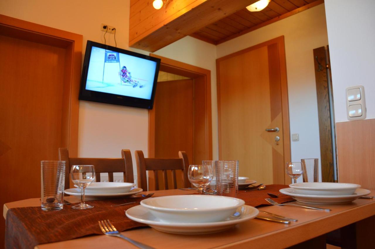 Apartment with Mountain View