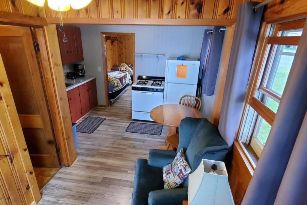 Lakeside 1 Bedroom Bear Paw Cabin On Kab - B&B Kabetogama