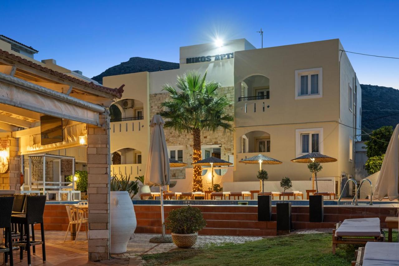 Nikos Apartments - Bed and Breakfast Stalís
