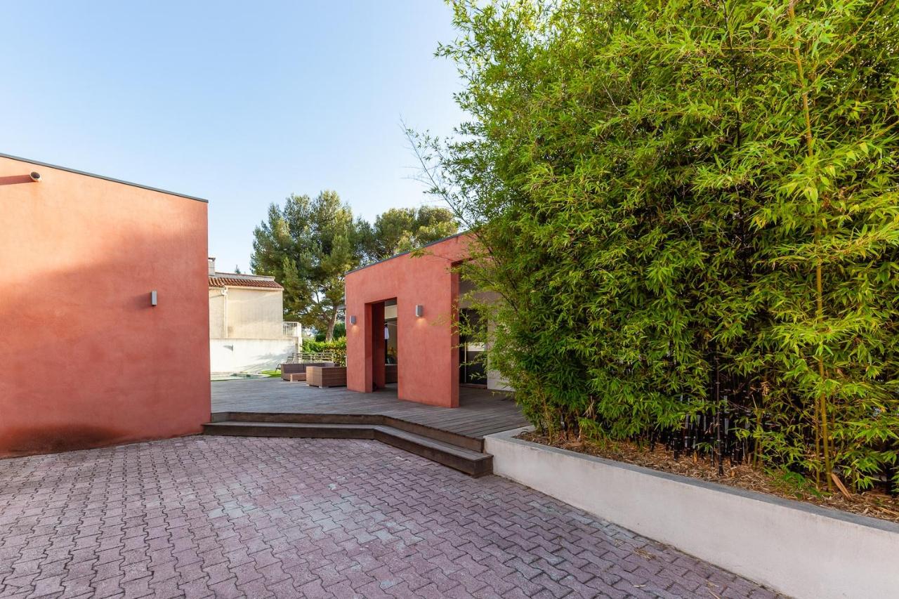 Villa Rainbow · Maison dArchitecte - Bed and Breakfast Marseille