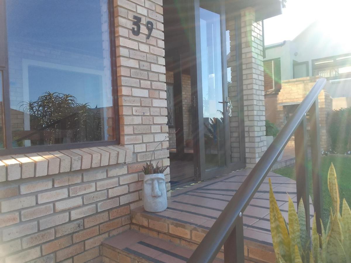 Tamarisk Square 39 - Bed and Breakfast Jeffreys Bay
