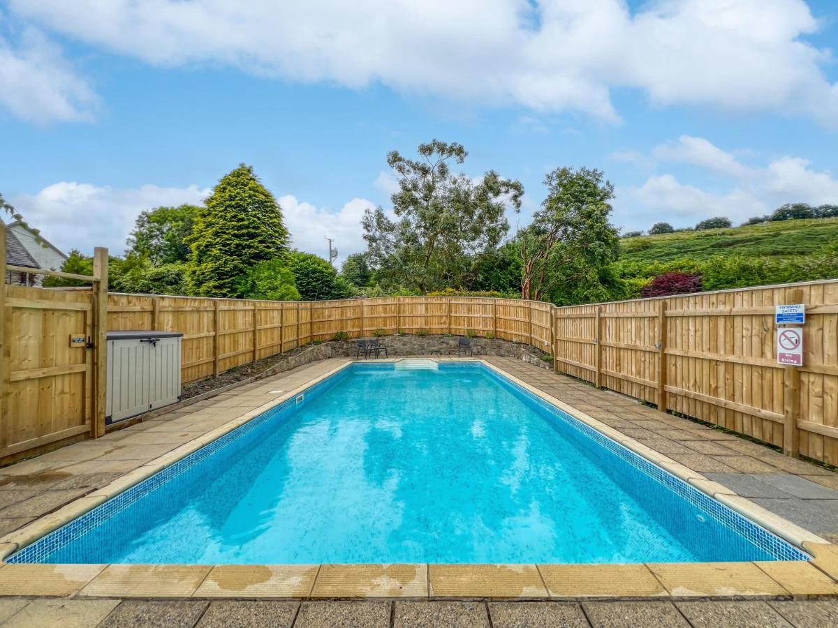 Threshing Barn, Nr Barnstaple with outdoor seasonal pool, free wifi and on-site parking - Chambres d’hôtes