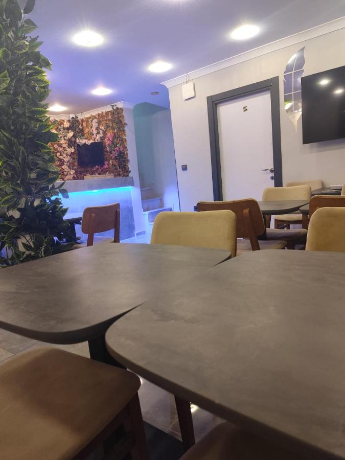 moonlight hotel - B&B