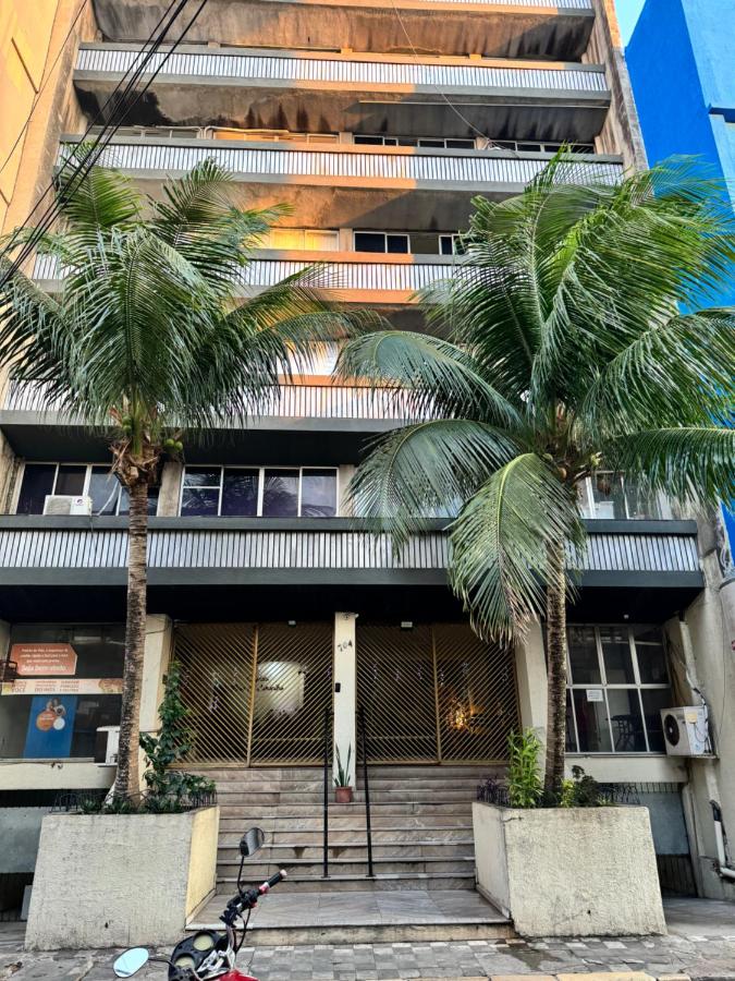 Apto no Centro, perto de tudo, com Wi-Fi 500Mb, Portaria 24h, Check in independente - B&B