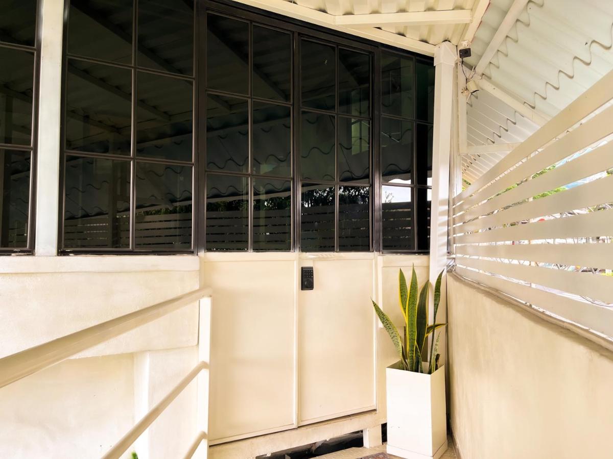 Apartamento dos habitaciones baños completos WiFi y AC todo el apto, San Salvador, Colonia escalón - Ferienwohnung