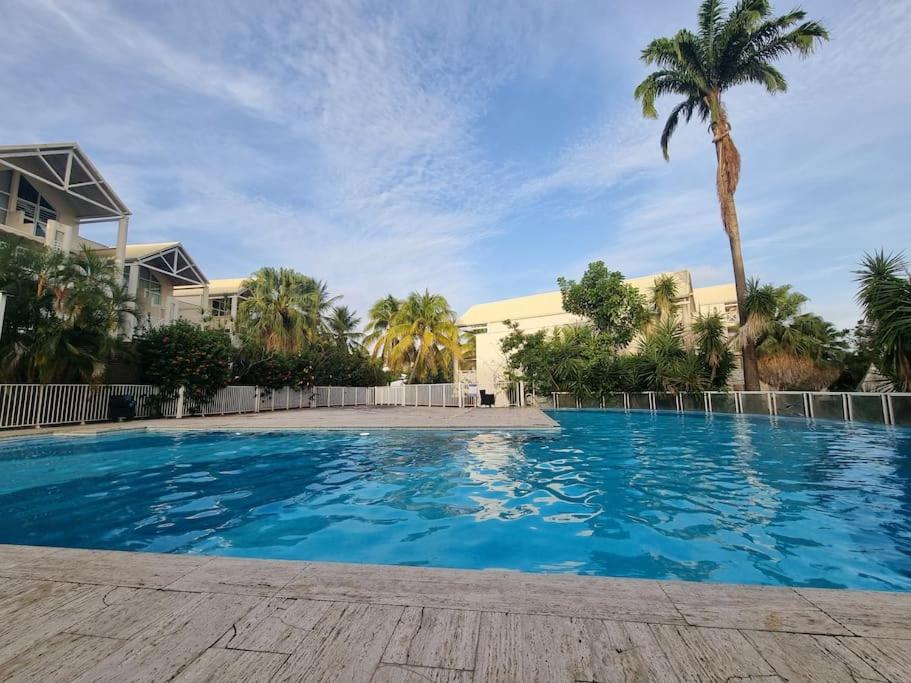 T2 avec piscine proche plage - Chambres d’hôtes