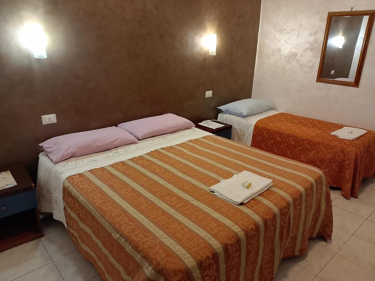 Moon and Sun LT Apartament - B&B Rome